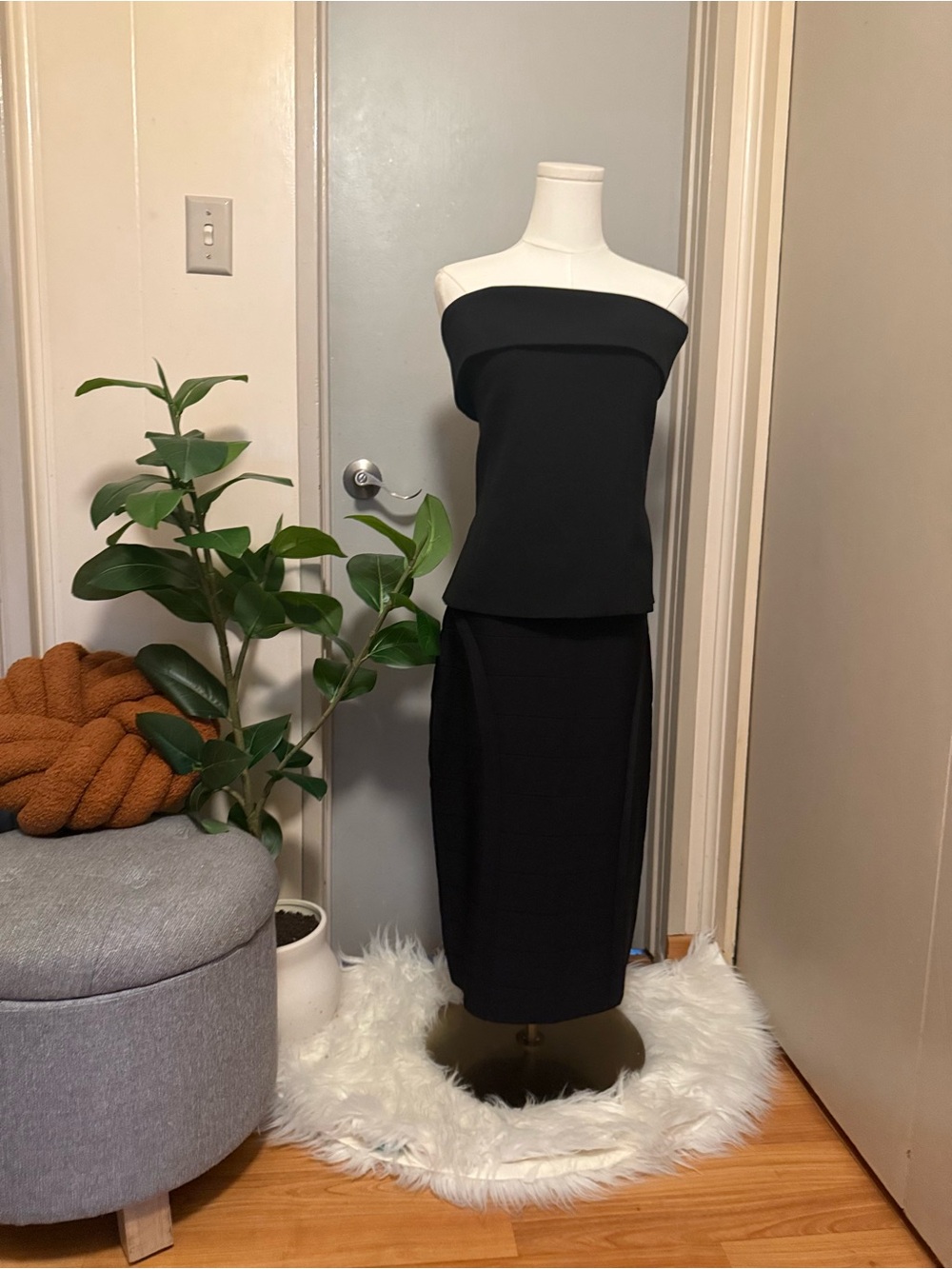Bebe Black Pencil Skirt